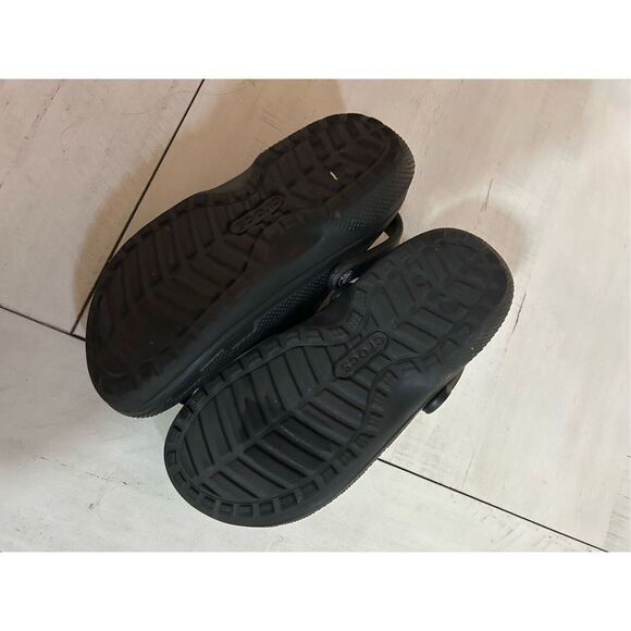 CROCS Fleece Lined  Black Clogs - Picture 7 of 8